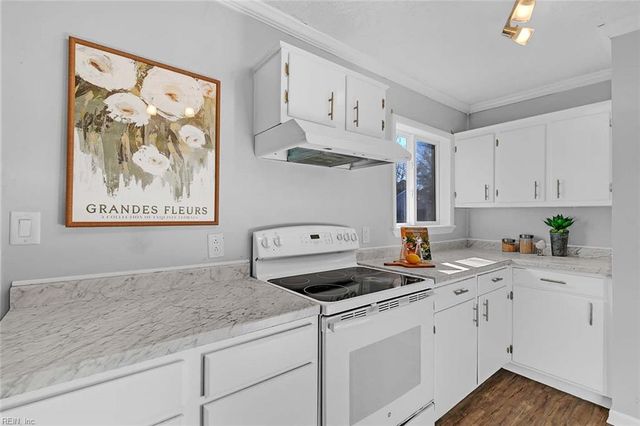 309 Duluth CT, Hampton, VA 23666