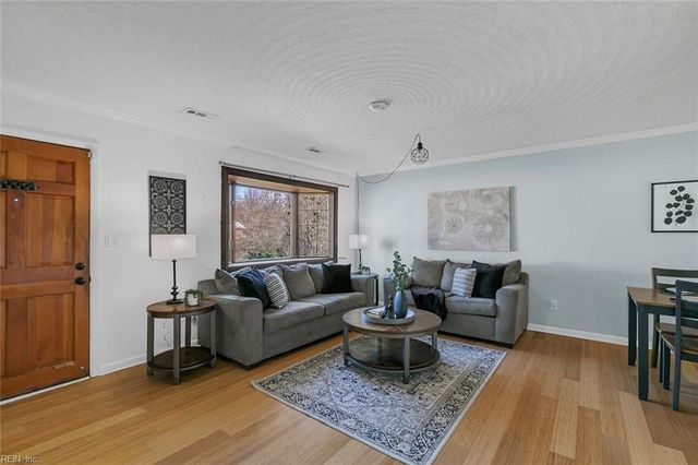 309 Duluth CT, Hampton, VA 23666