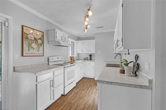 309 Duluth CT, Hampton, VA 23666