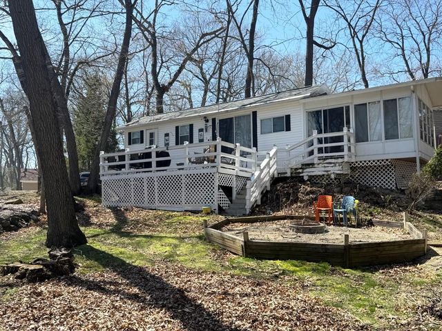 246 Leisure Way, Edgerton, WI 53534