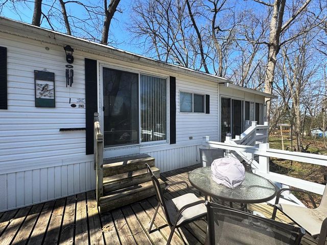 246 Leisure Way, Edgerton, WI 53534