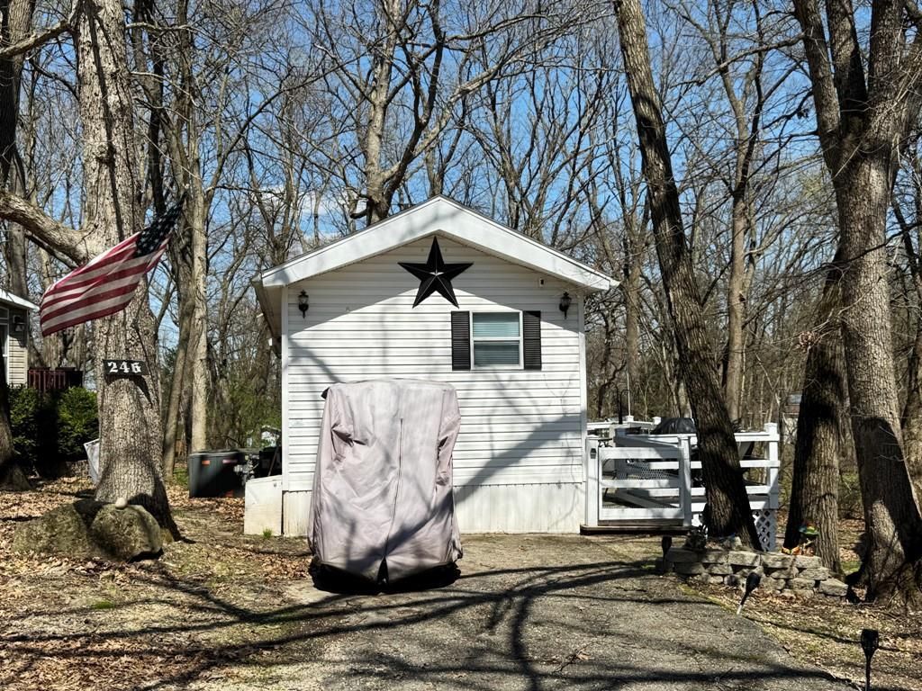 246 Leisure Way, Edgerton, WI 53534