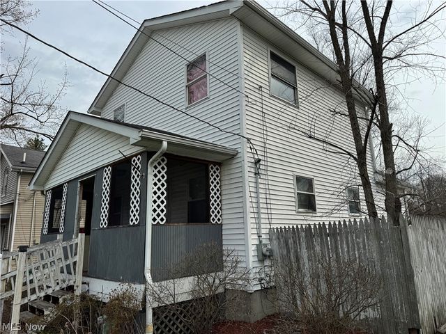 45 S Cedar Street, Geneva, OH 44041