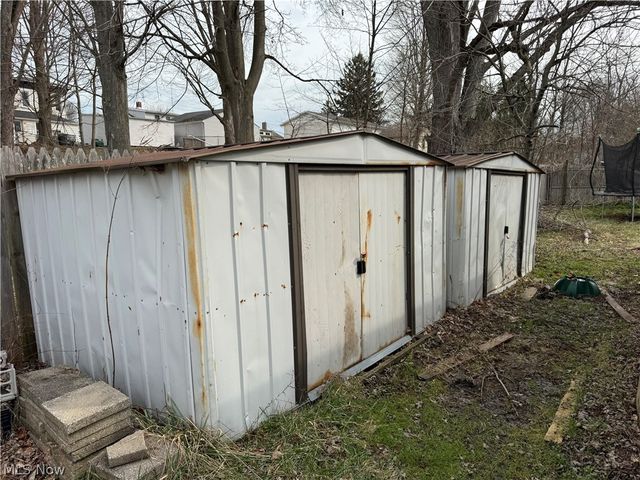 45 S Cedar Street, Geneva, OH 44041