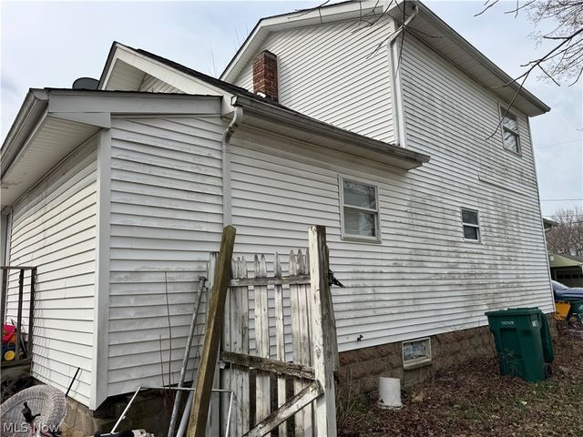 45 S Cedar Street, Geneva, OH 44041