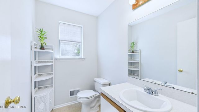 9 Netty Street, Howell, NJ 07731