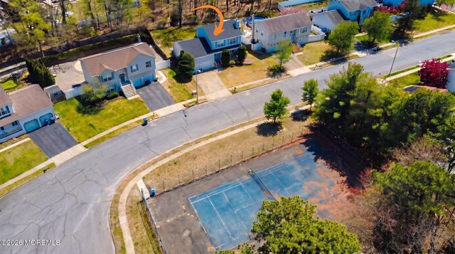 9 Netty Street, Howell, NJ 07731