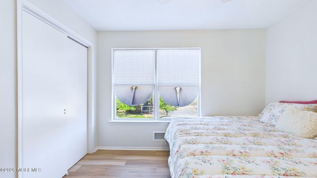 9 Netty Street, Howell, NJ 07731