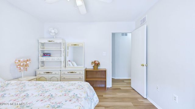 9 Netty Street, Howell, NJ 07731