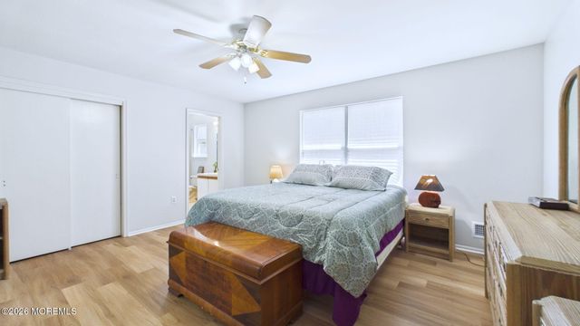 9 Netty Street, Howell, NJ 07731