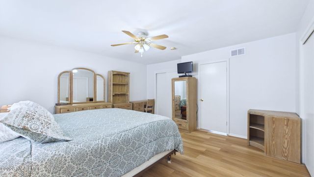 9 Netty Street, Howell, NJ 07731