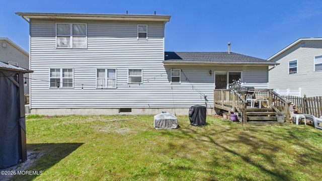 9 Netty Street, Howell, NJ 07731