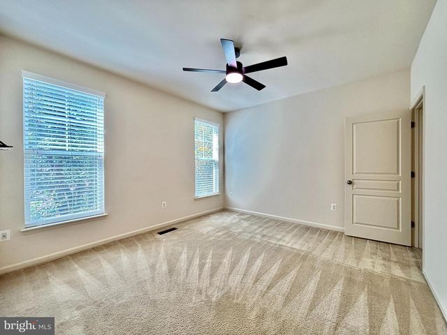 1599 RENATE DR, Woodbridge, VA 22192