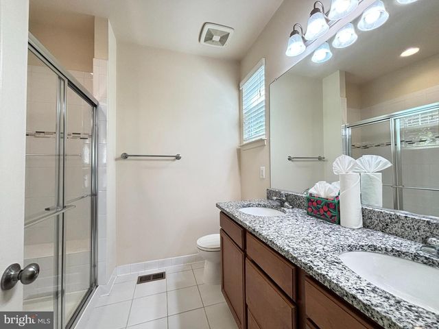 1599 RENATE DR, Woodbridge, VA 22192