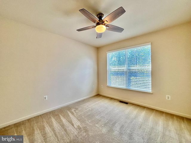 1599 RENATE DR, Woodbridge, VA 22192