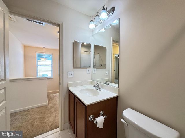 1599 RENATE DR, Woodbridge, VA 22192