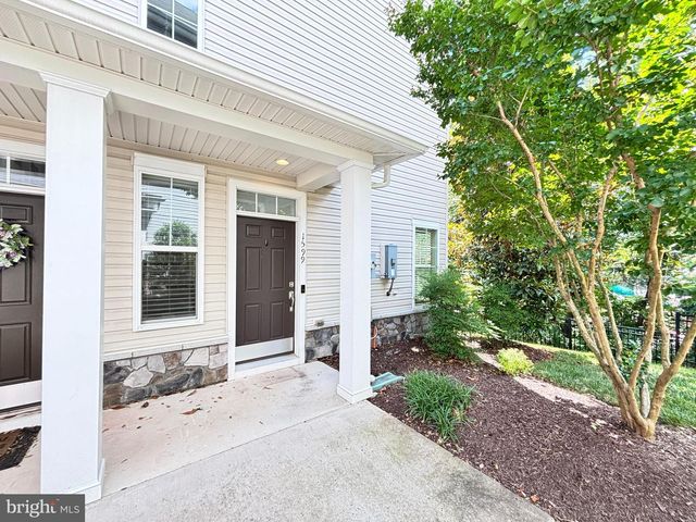 1599 RENATE DR, Woodbridge, VA 22192