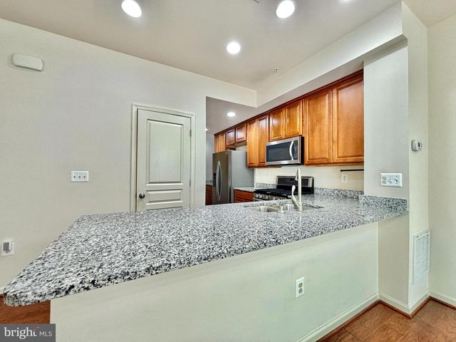 1599 RENATE DR, Woodbridge, VA 22192