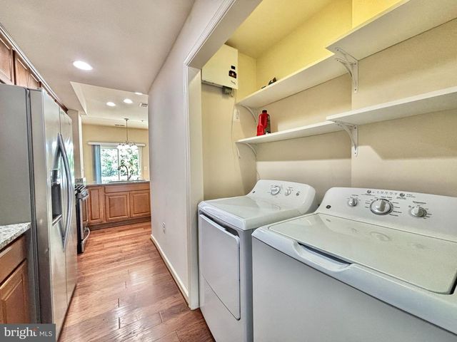 1599 RENATE DR, Woodbridge, VA 22192