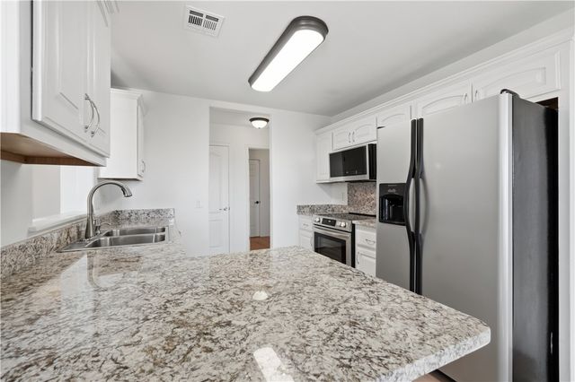 551 Dogwood Street, Centerton, AR 72719