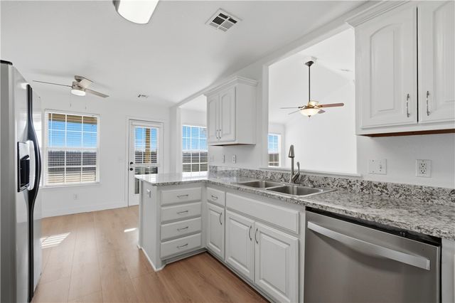 551 Dogwood Street, Centerton, AR 72719