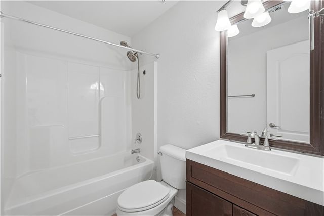 551 Dogwood Street, Centerton, AR 72719