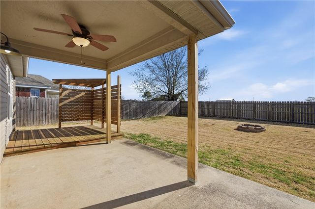 551 Dogwood Street, Centerton, AR 72719