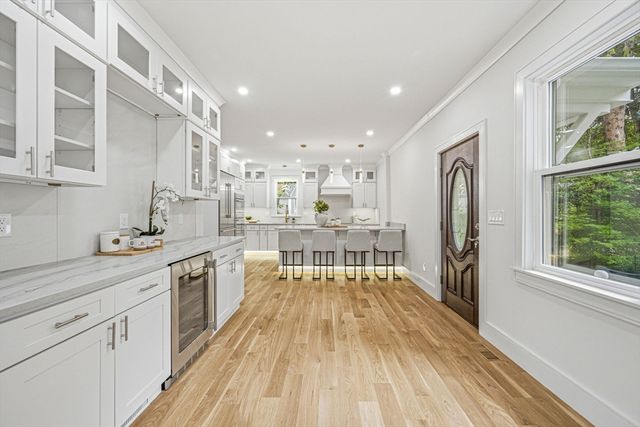 14 Hillside Ave, Winchester, MA 01890