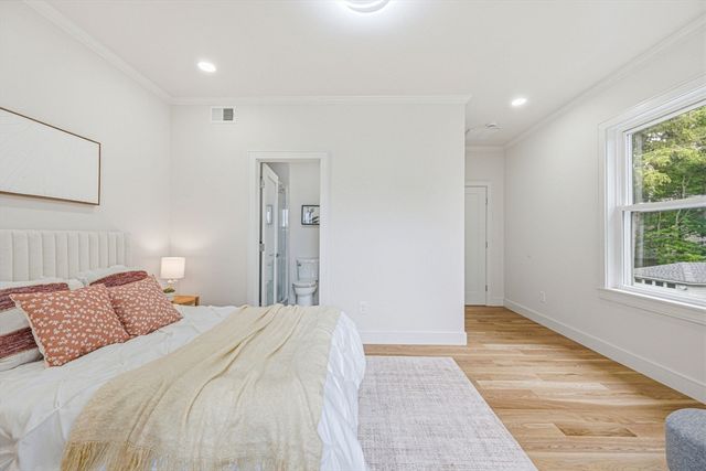 14 Hillside Ave, Winchester, MA 01890