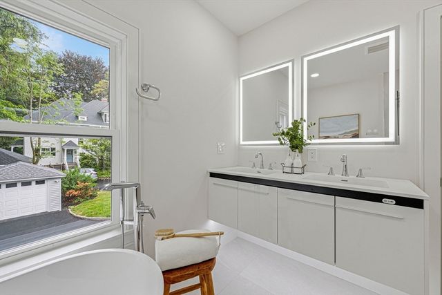 14 Hillside Ave, Winchester, MA 01890