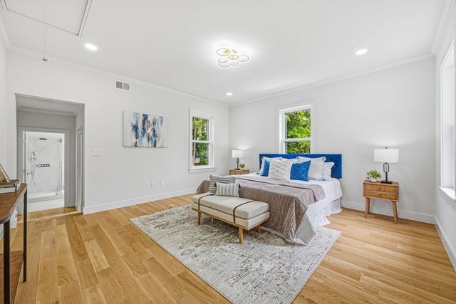 14 Hillside Ave, Winchester, MA 01890