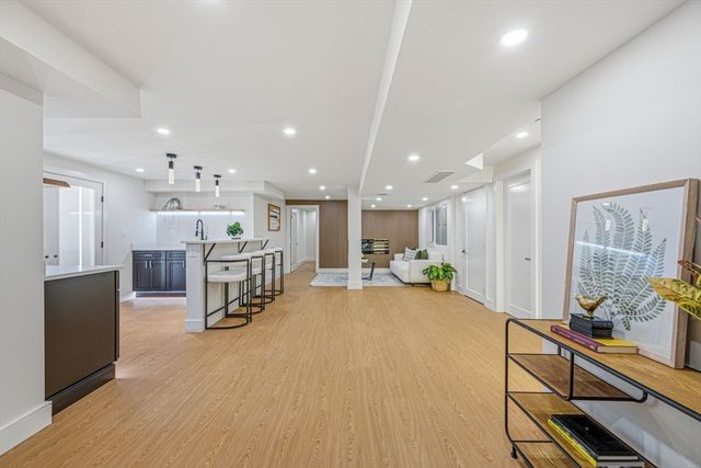 14 Hillside Ave, Winchester, MA 01890