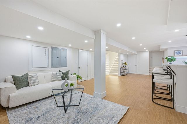 14 Hillside Ave, Winchester, MA 01890