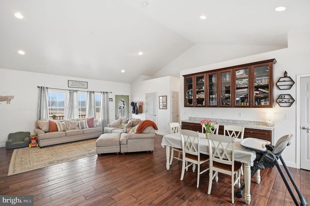 7466 MEADOW VIEW LN, Rixeyville, VA 22737