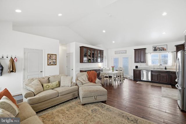 7466 MEADOW VIEW LN, Rixeyville, VA 22737