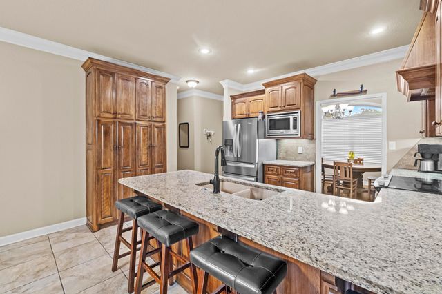 196 Forest Oak Drive, Jacksonville, AR 72076