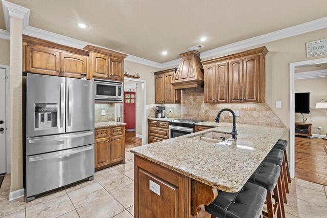 196 Forest Oak Drive, Jacksonville, AR 72076