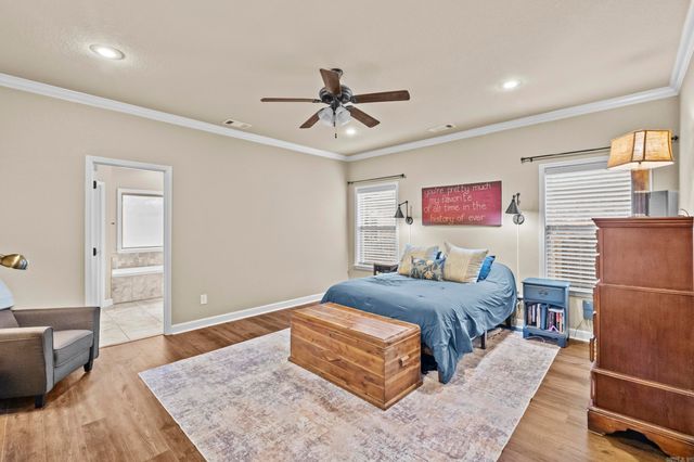 196 Forest Oak Drive, Jacksonville, AR 72076