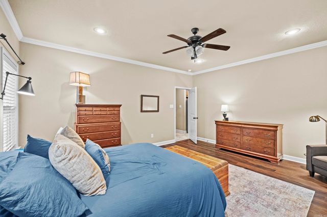 196 Forest Oak Drive, Jacksonville, AR 72076