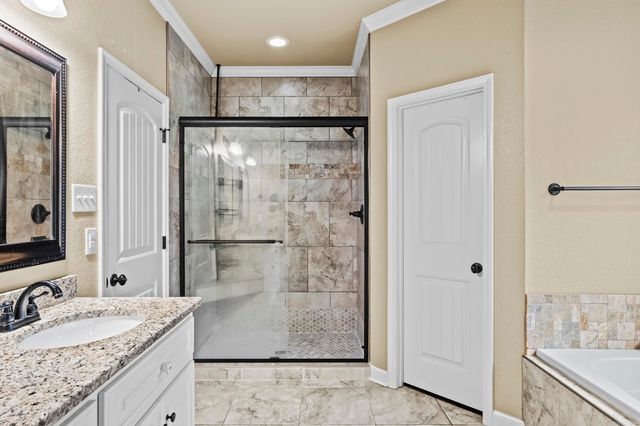 196 Forest Oak Drive, Jacksonville, AR 72076