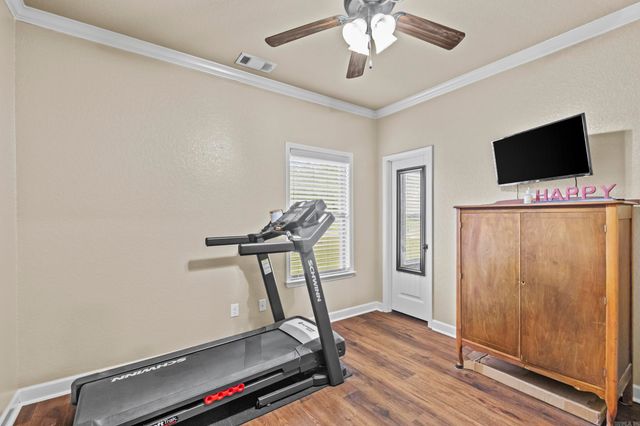 196 Forest Oak Drive, Jacksonville, AR 72076