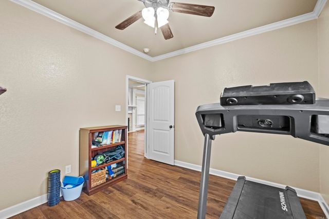 196 Forest Oak Drive, Jacksonville, AR 72076