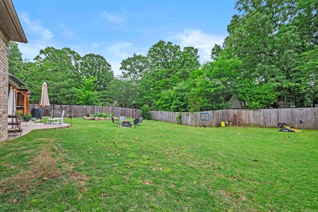 196 Forest Oak Drive, Jacksonville, AR 72076