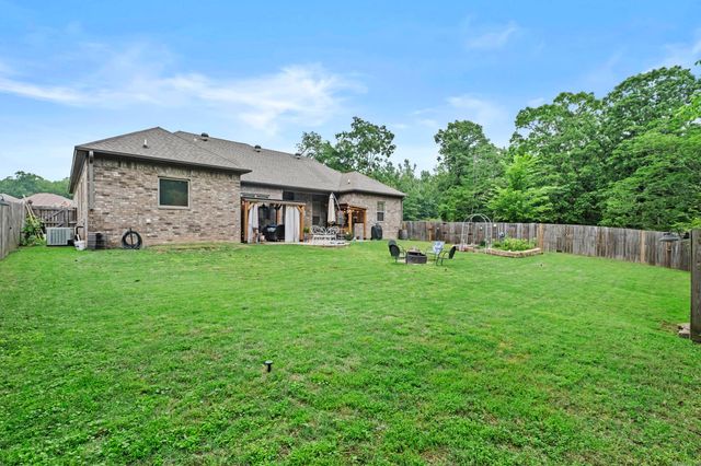 196 Forest Oak Drive, Jacksonville, AR 72076
