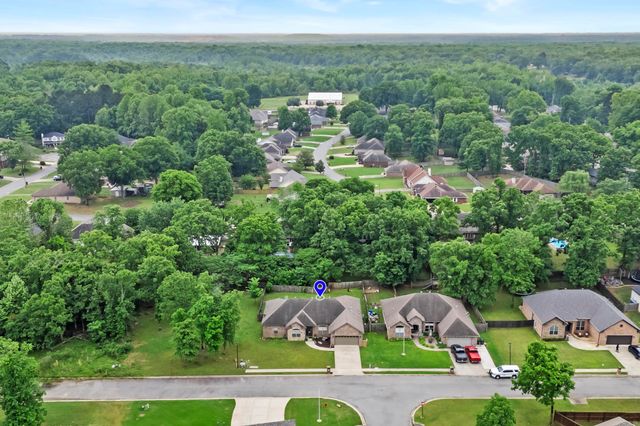 196 Forest Oak Drive, Jacksonville, AR 72076