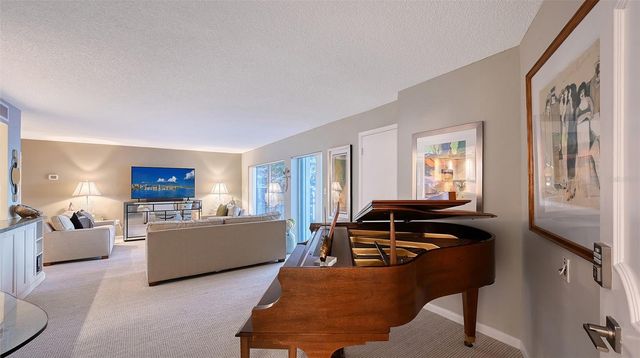 101 BENJAMIN FRANKLIN DRIVE 73, Sarasota, FL 34236