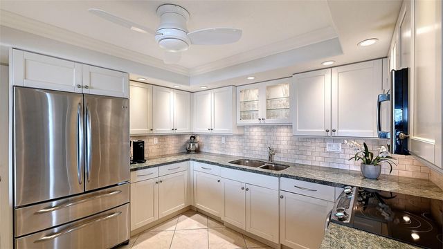 101 BENJAMIN FRANKLIN DRIVE 73, Sarasota, FL 34236