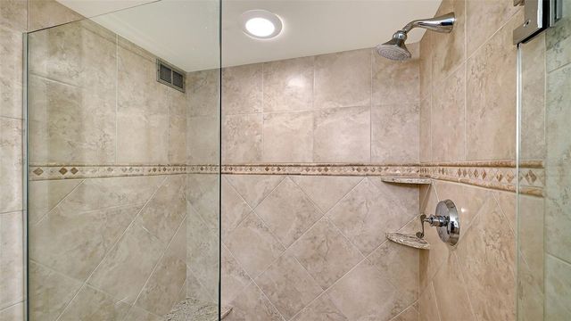 101 BENJAMIN FRANKLIN DRIVE 73, Sarasota, FL 34236