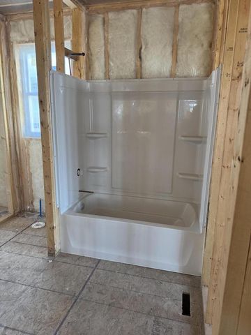 1044 WATERSTONE COURT, Pewaukee, WI 53072