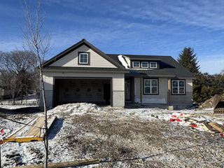 1044 WATERSTONE COURT, Pewaukee, WI 53072